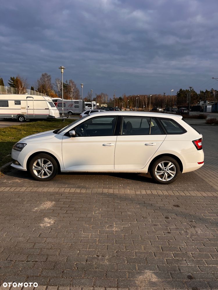 Skoda Fabia 1.0 TSI Ambition - 4