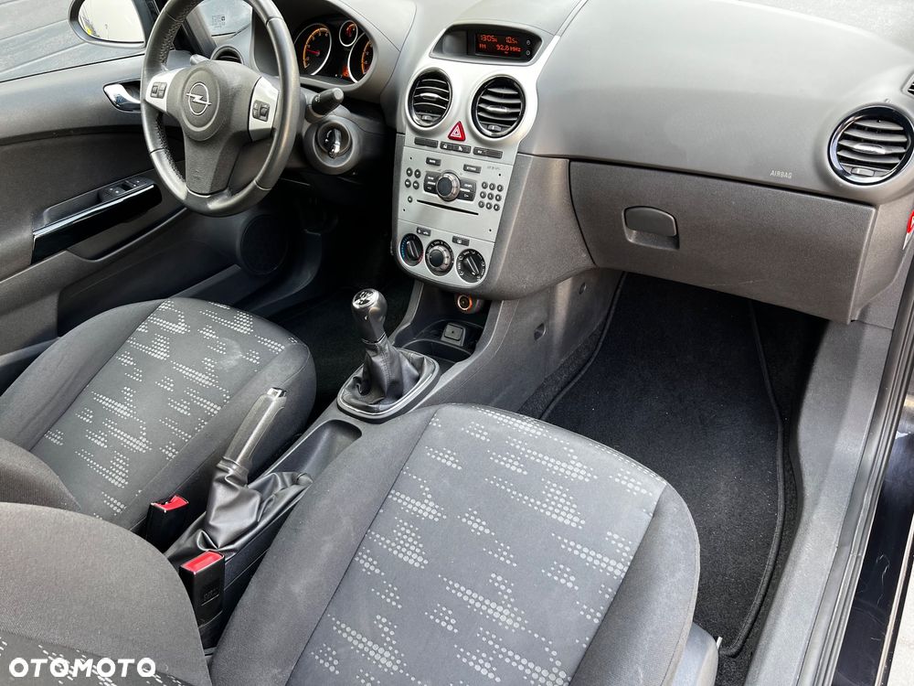 Opel Corsa 1.4 16V Satellite - 22