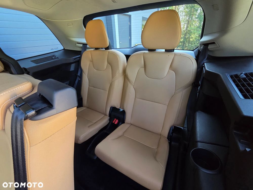 Volvo XC 90 T6 AWD Momentum 7os - 11