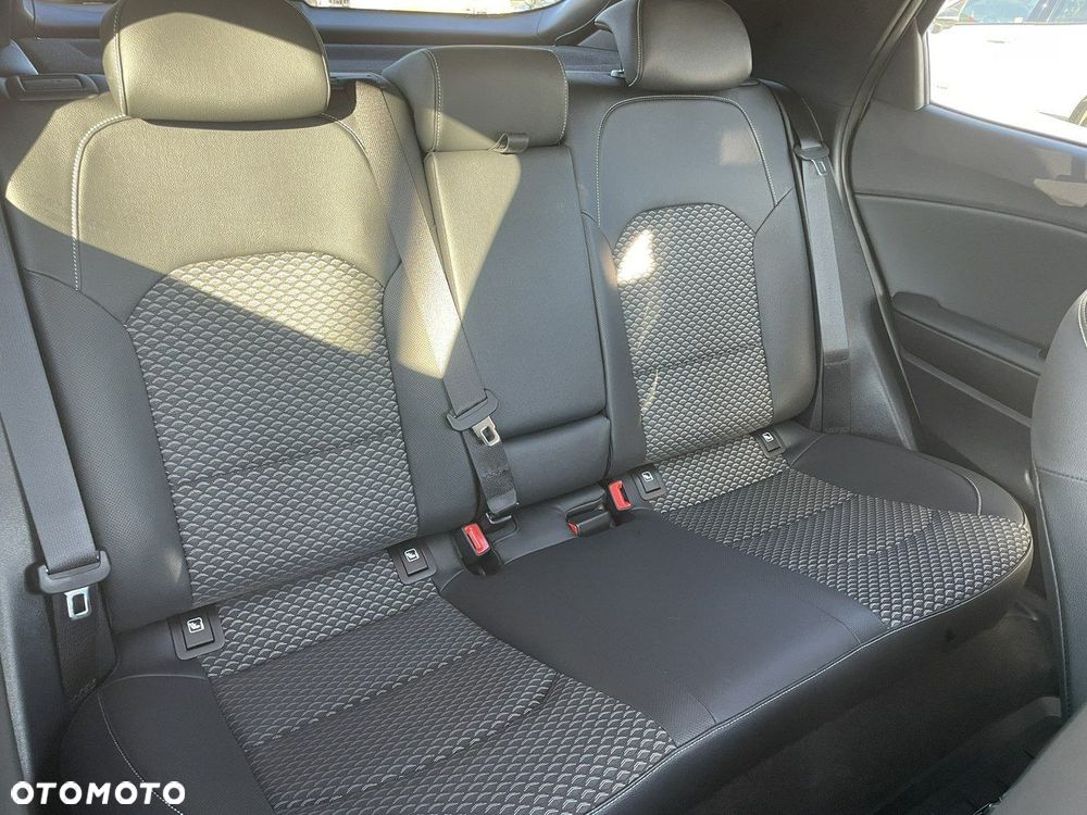 Kia XCeed 1.5 T-GDI Business Line DCT - 14