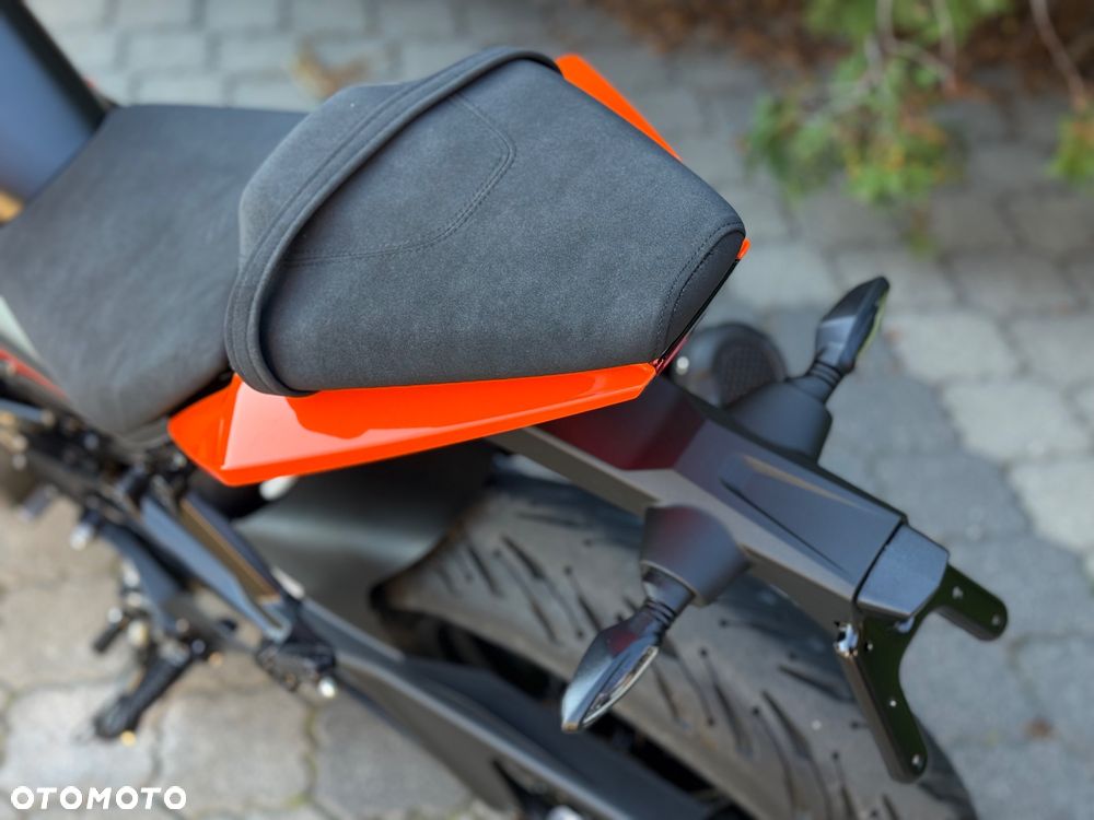 KTM RC 125 - 35