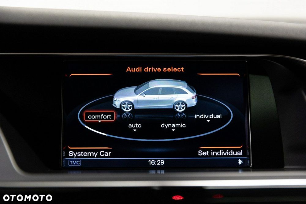 Audi RS4 Avant Avant S tronic - 41