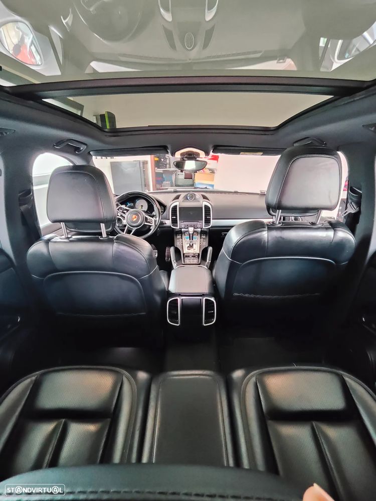 Porsche Cayenne - 15