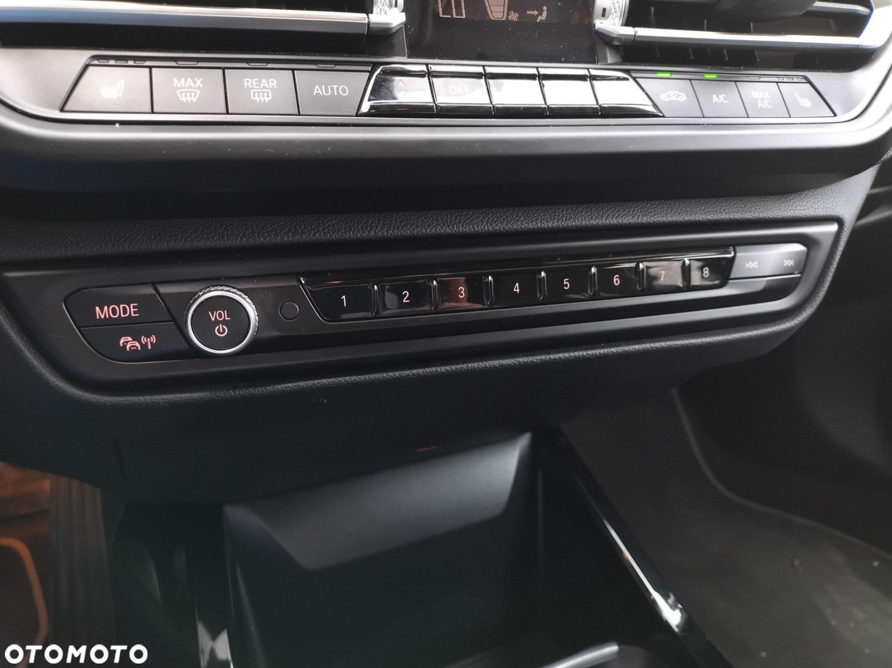 BMW Seria 2 218i - 17