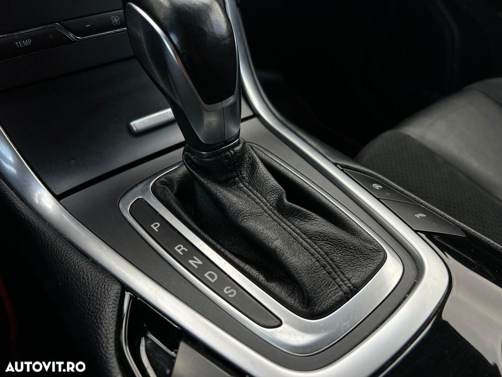 Ford Edge - 19