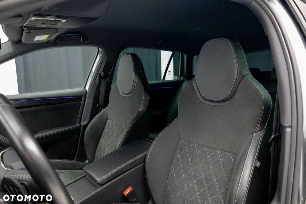 Skoda Superb 1.4 TSI Plug-In Hybrid Sportline DSG - 19