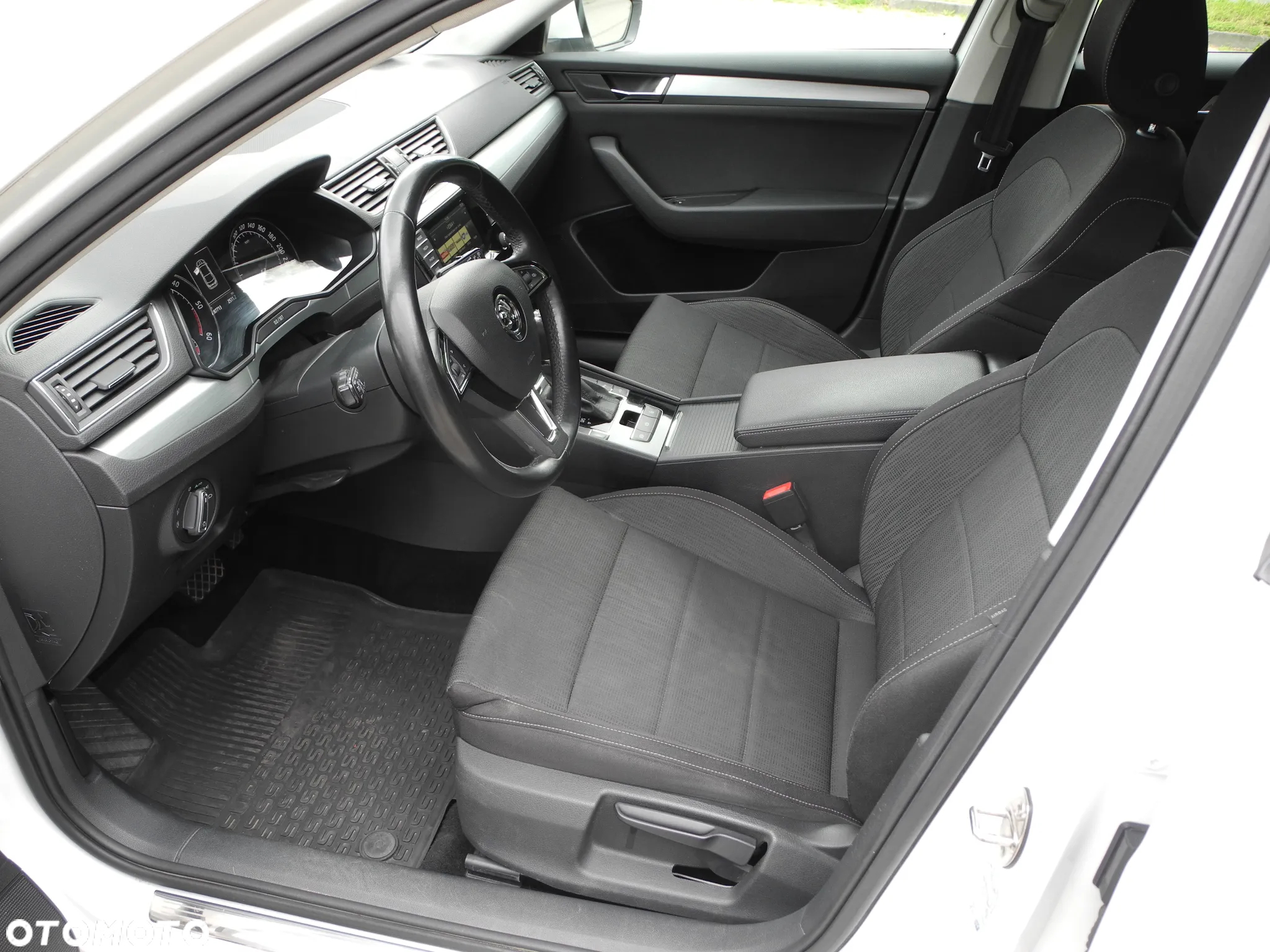 Skoda Superb - 12