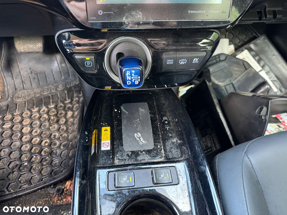 Toyota Prius Plug-in Hybrid Executive - 13