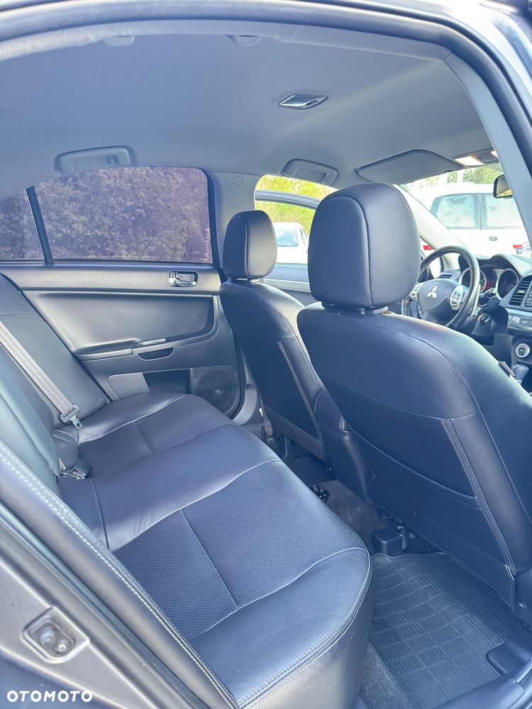 Mitsubishi Lancer 1.8 CVT Instyle - 32
