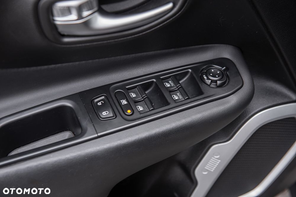 Jeep Renegade - 16