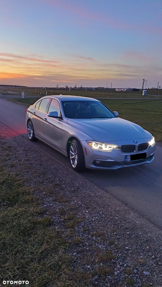 BMW Seria 3 328i xDrive Luxury Line - 2