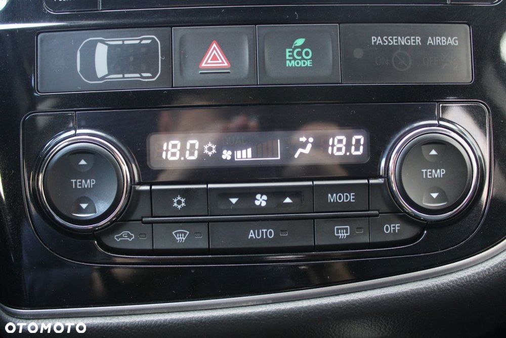 Mitsubishi Outlander - 35