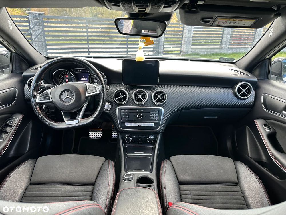 Mercedes-Benz Klasa A 220 4-Matic AMG Line - 10