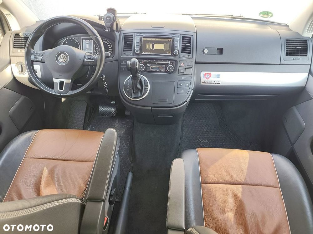 Volkswagen Multivan - 25
