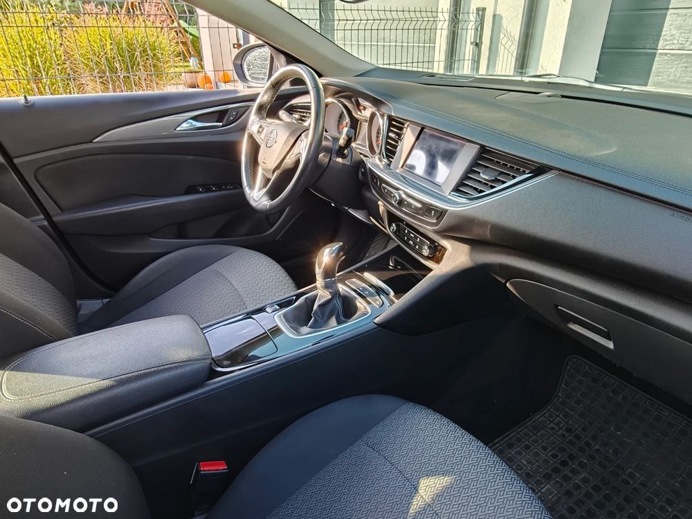 Opel Insignia 1.5 T Enjoy S&S Eco - 10