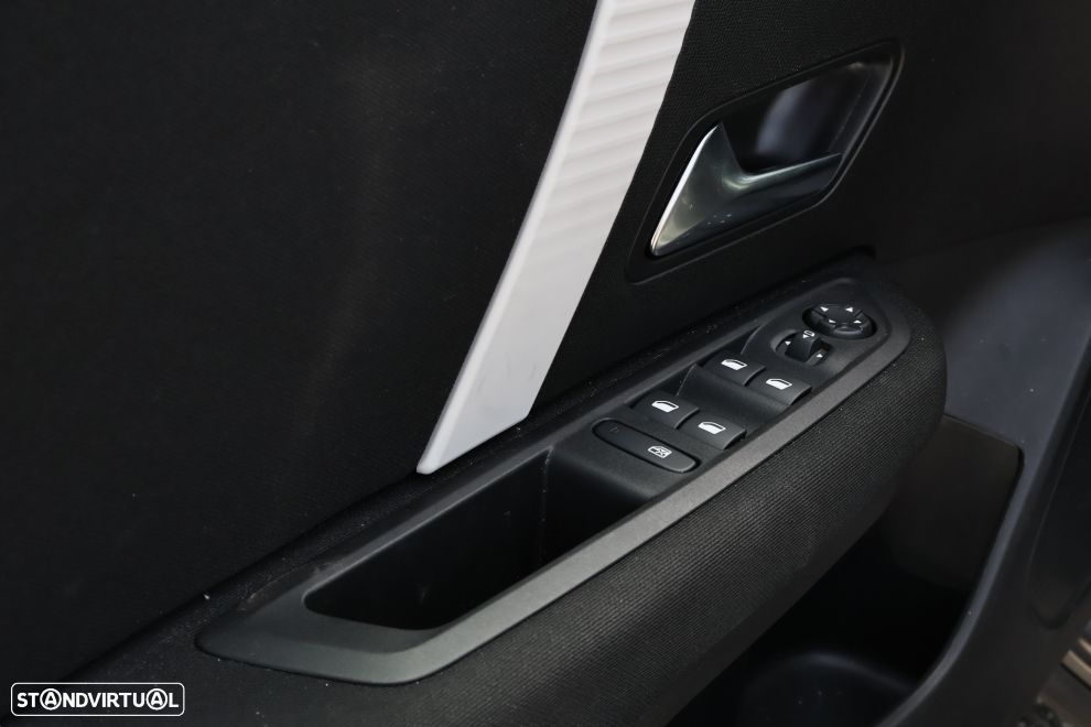 Citroën C4 1.2 PureTech Plus EAT8 - 16