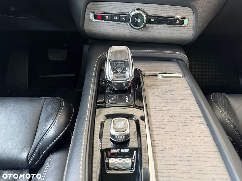 Volvo XC 90 B5 D AWD Inscription - 32