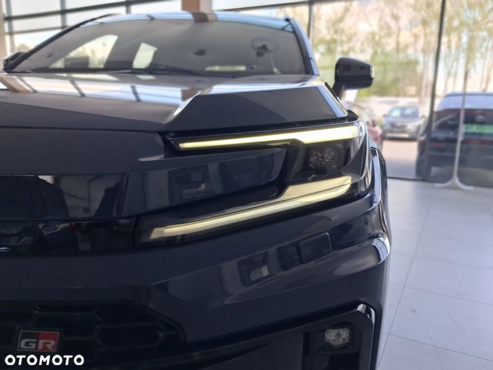 Toyota RAV4 2.5 Hybrid Dynamic Force GR Sport 4x4 e-CVT - 11