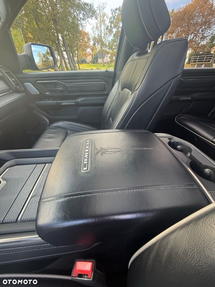 RAM 1500 5.7 Crew Cab Shortbed Limited Black - 18