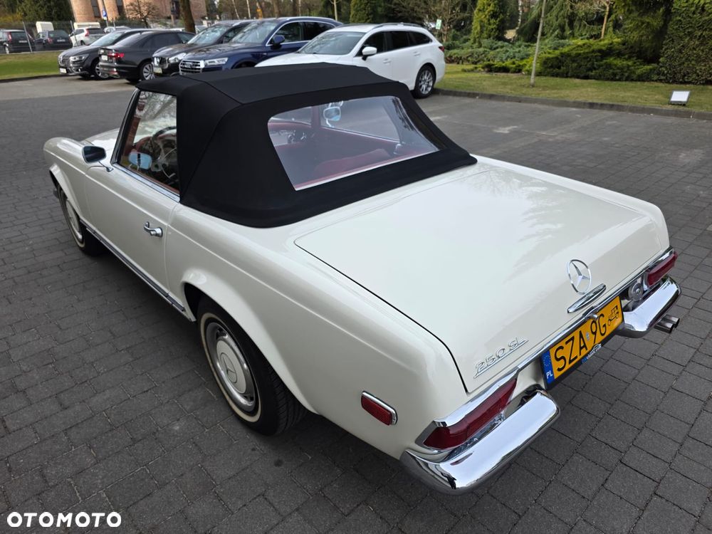 Mercedes-Benz SL - 11