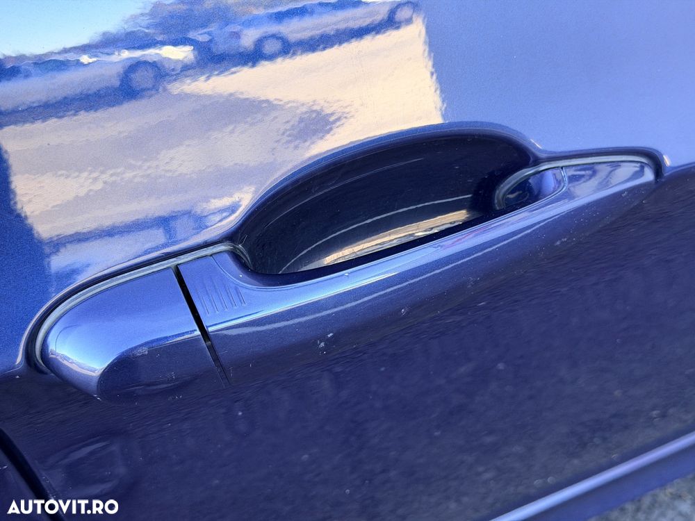 BMW Seria 3 320d DPF Touring Blue Performance Edition Sport - 15