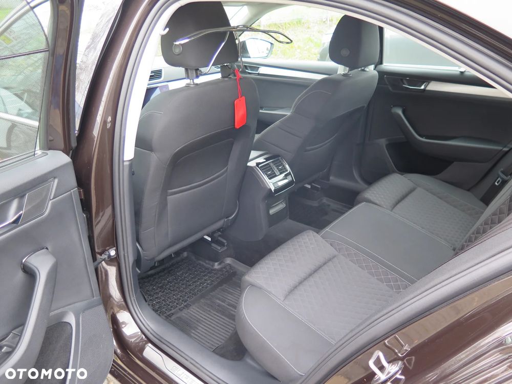 Skoda Superb 2.0 TDI Ambition - 6