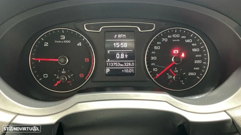 Audi Q3 2.0 TDI quattro Attraction S-tronic - 12