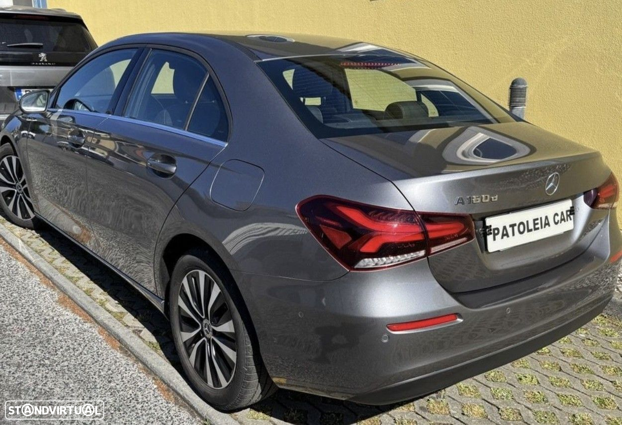 Mercedes-Benz A 180 d Style Plus Aut. - 2