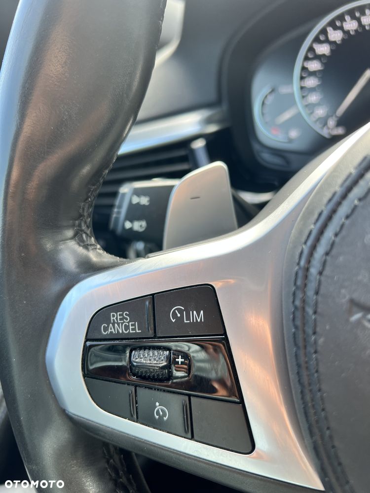 BMW Seria 5 520d M Sport - 18