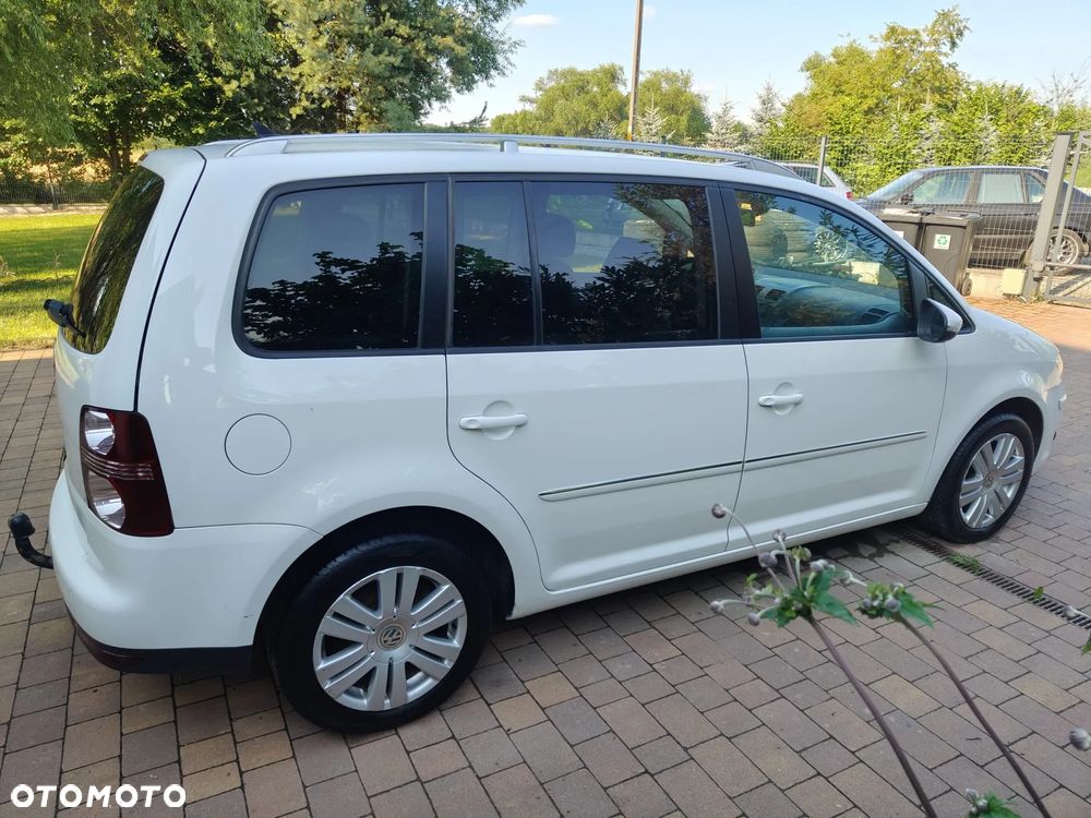 Volkswagen Touran 2.0 TDI DPF Highline DSG - 7