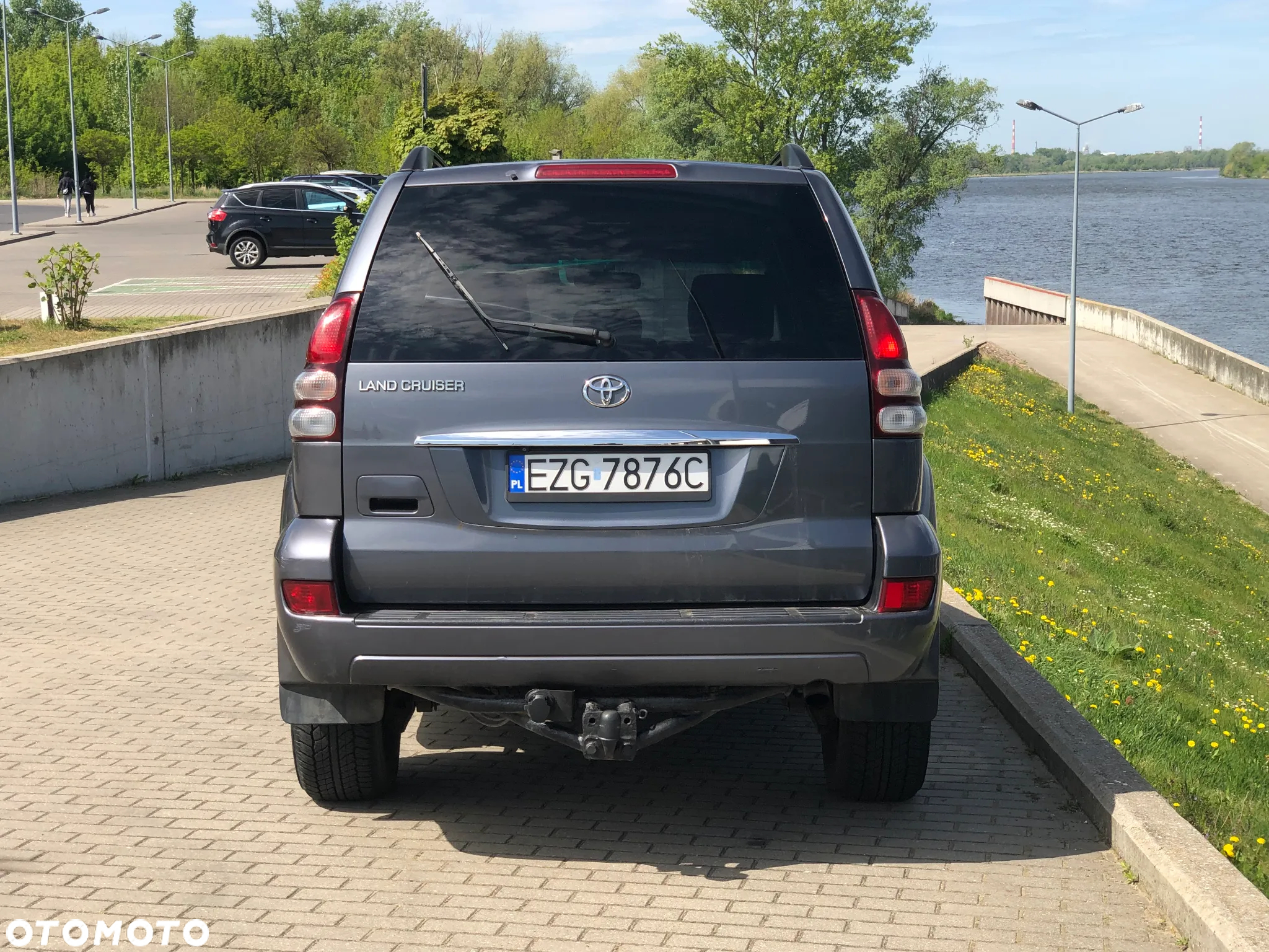 Toyota Land Cruiser - 12