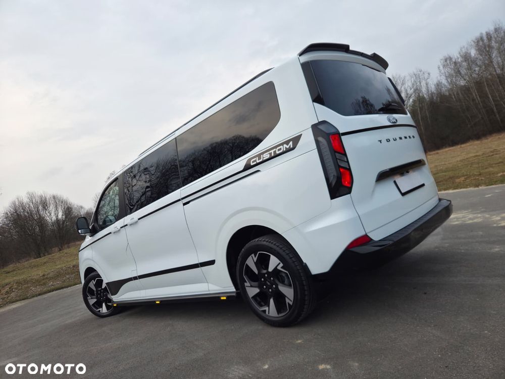 Ford Tourneo Custom L2H1 VA Titanium - 11