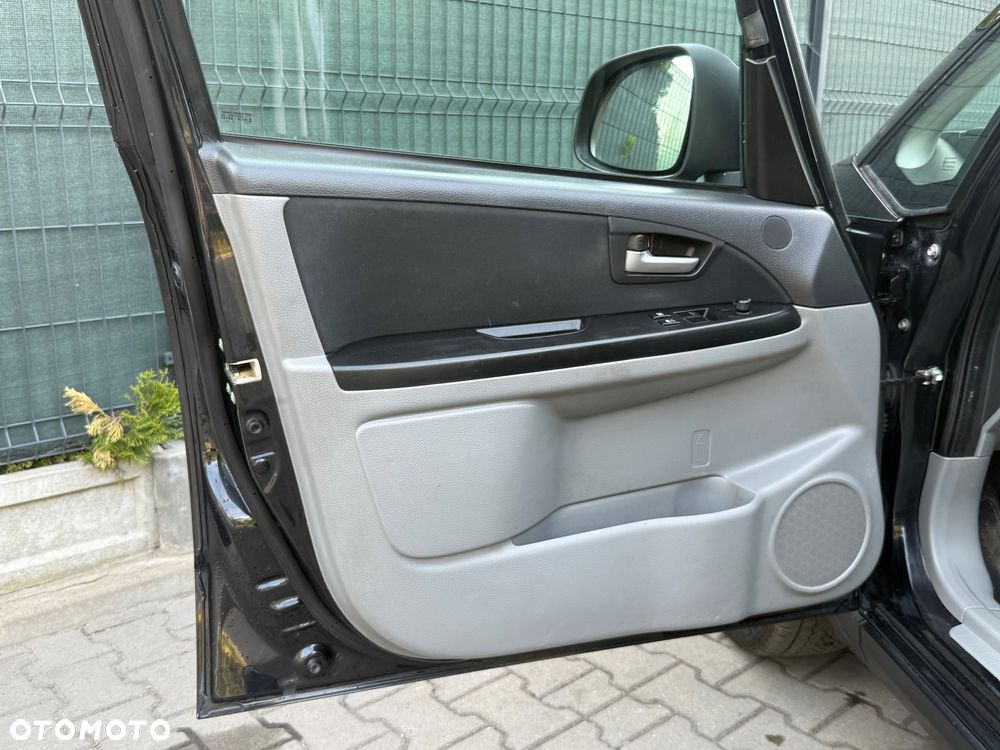Suzuki SX4 - 21