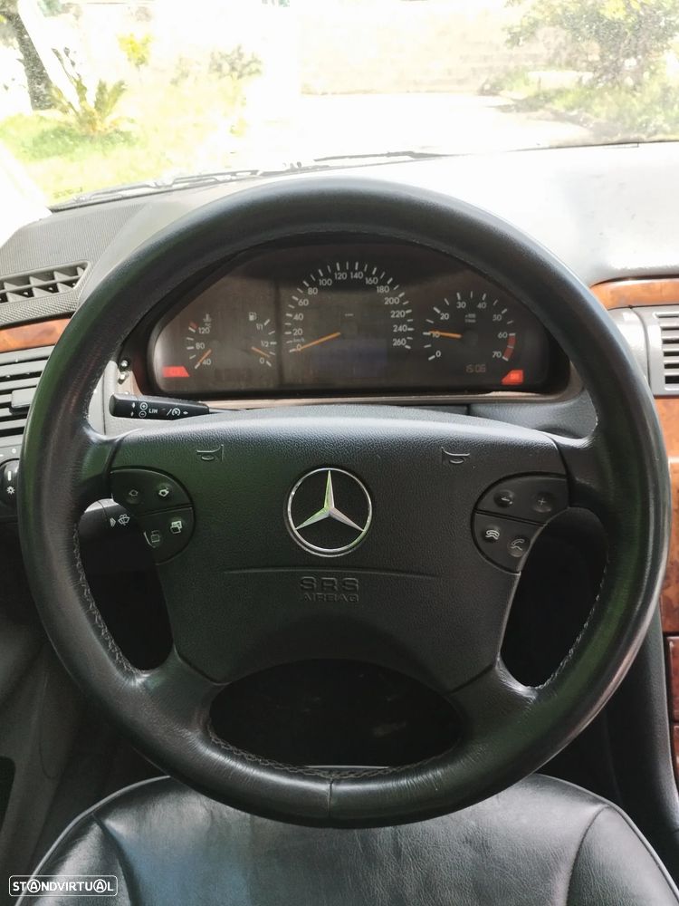 Mercedes-Benz E 200 Kompressor Classic - 7