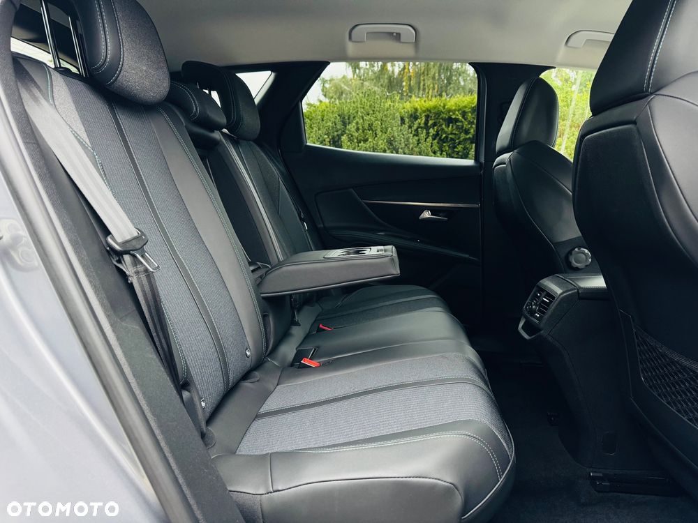 Peugeot 3008 BlueHDi 130 Stop & Start EAT8 Allure Pack - 31
