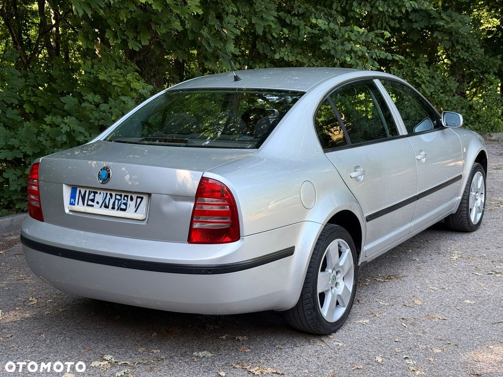 Skoda Superb 1.8 Turbo Comfort - 10