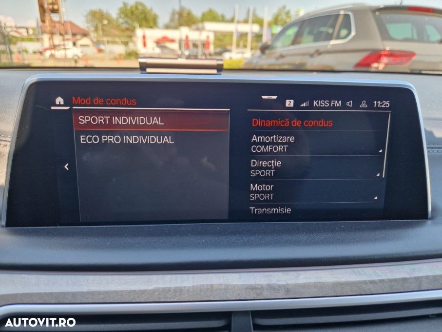 BMW Seria 7 730Ld xDrive - 31