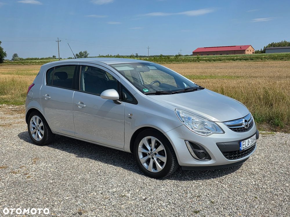 Opel Corsa 1.4 16V 150 Jahre - 2