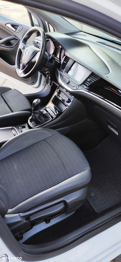 Opel Astra 1.5 D Start/Stop Business Elegance - 24