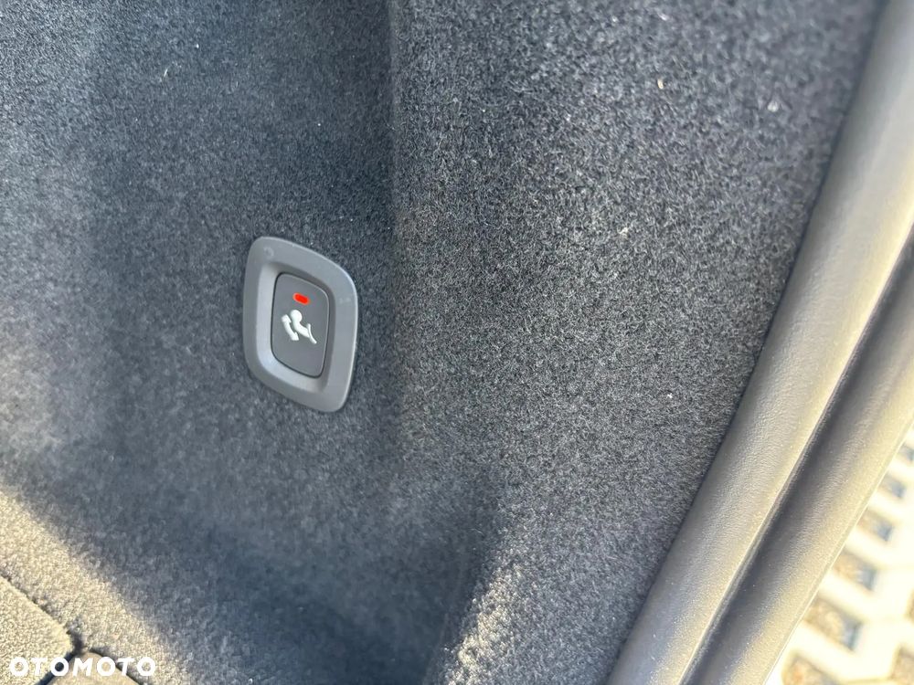 Volvo XC 60 B5 B AWD Core - 25