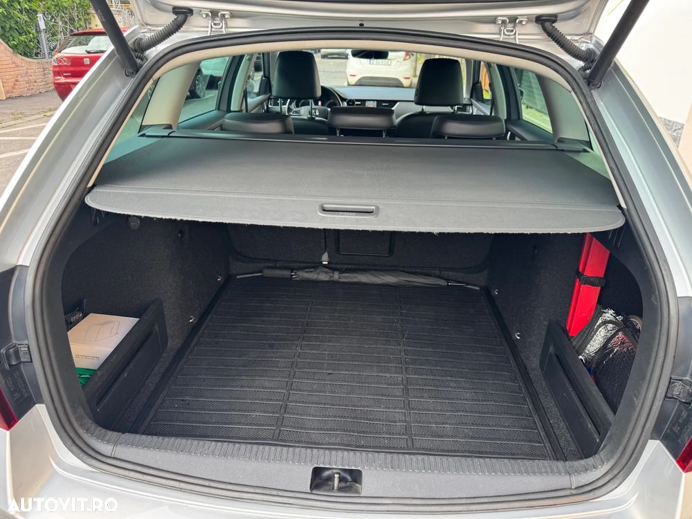 Skoda Octavia 2.0 TDI 4X4 DSG Style - 21