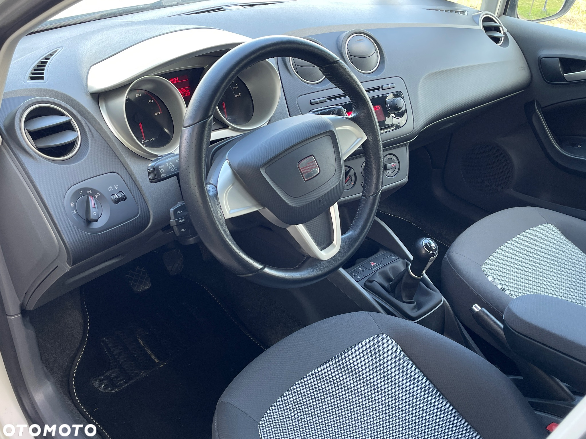 Seat Ibiza 1.4 16V Comfort Edition - 19