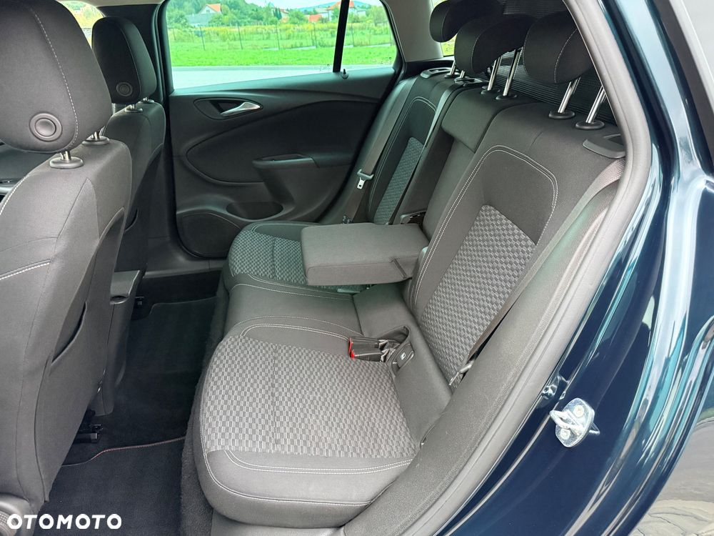 Opel Astra 1.4 T Elite - 26