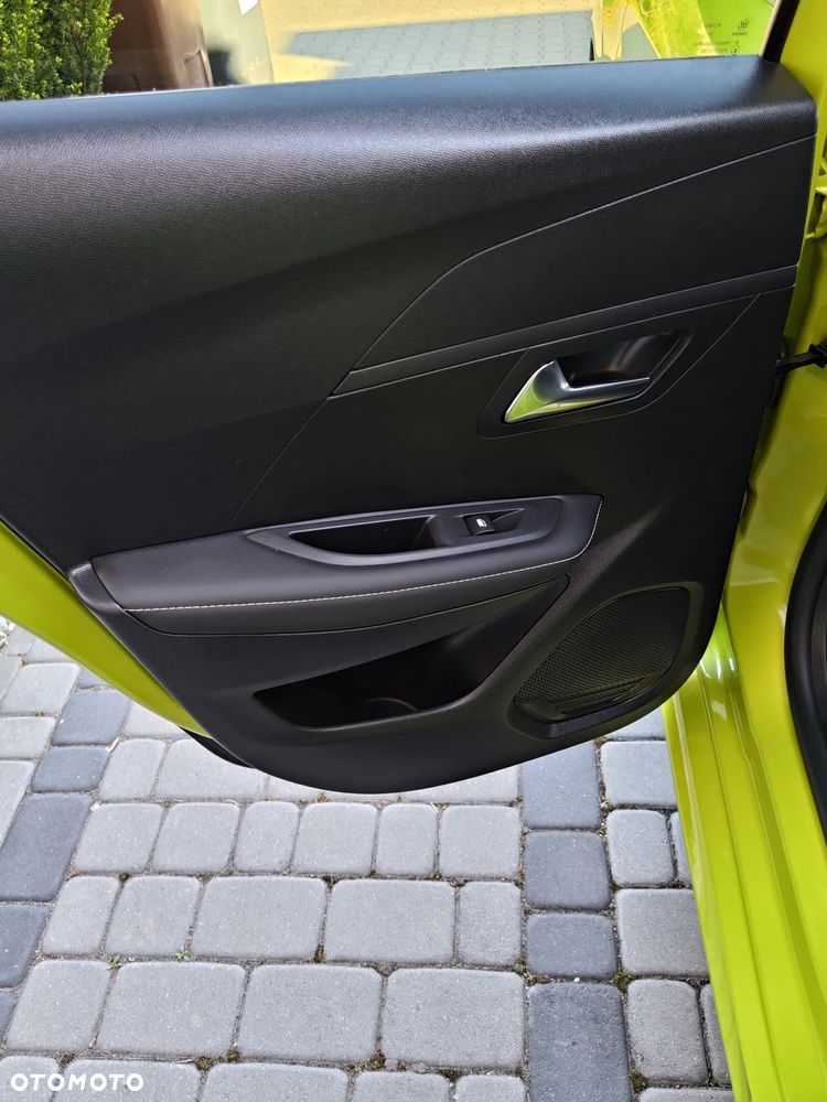 Peugeot 208 Elektromotor 136 Allure - 15