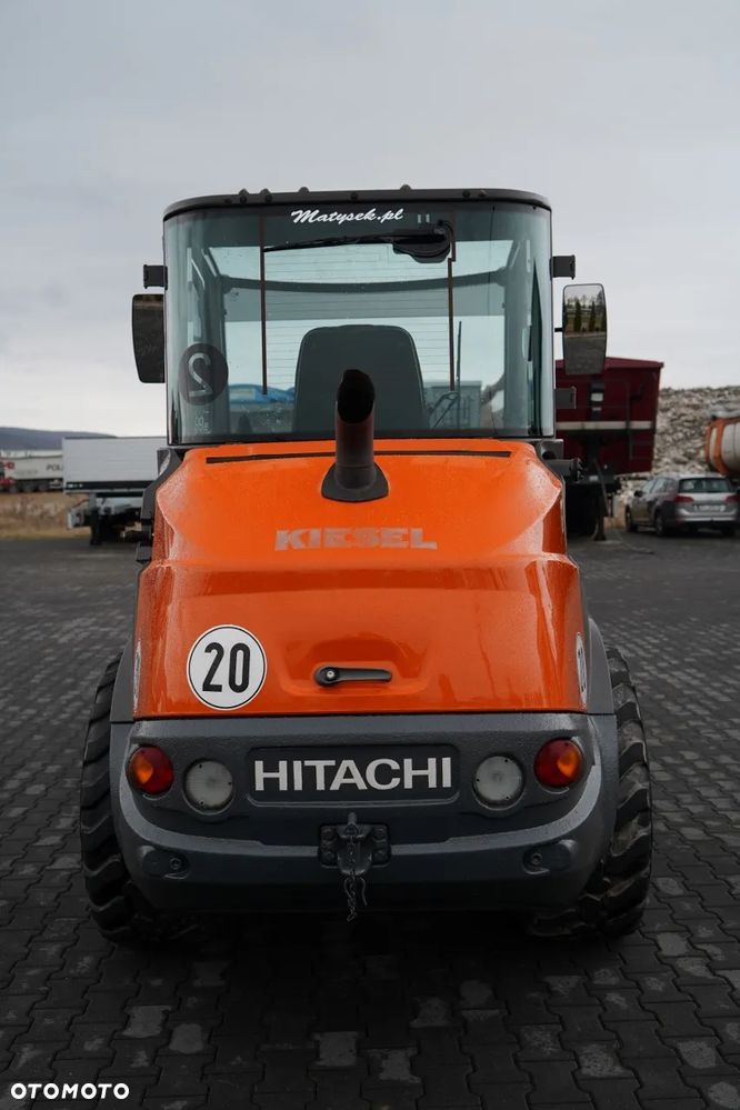 Hitachi ZW95  / ŁADOWARKA KOŁOWA  / 2020 R / WIDŁY DO PALET - 16