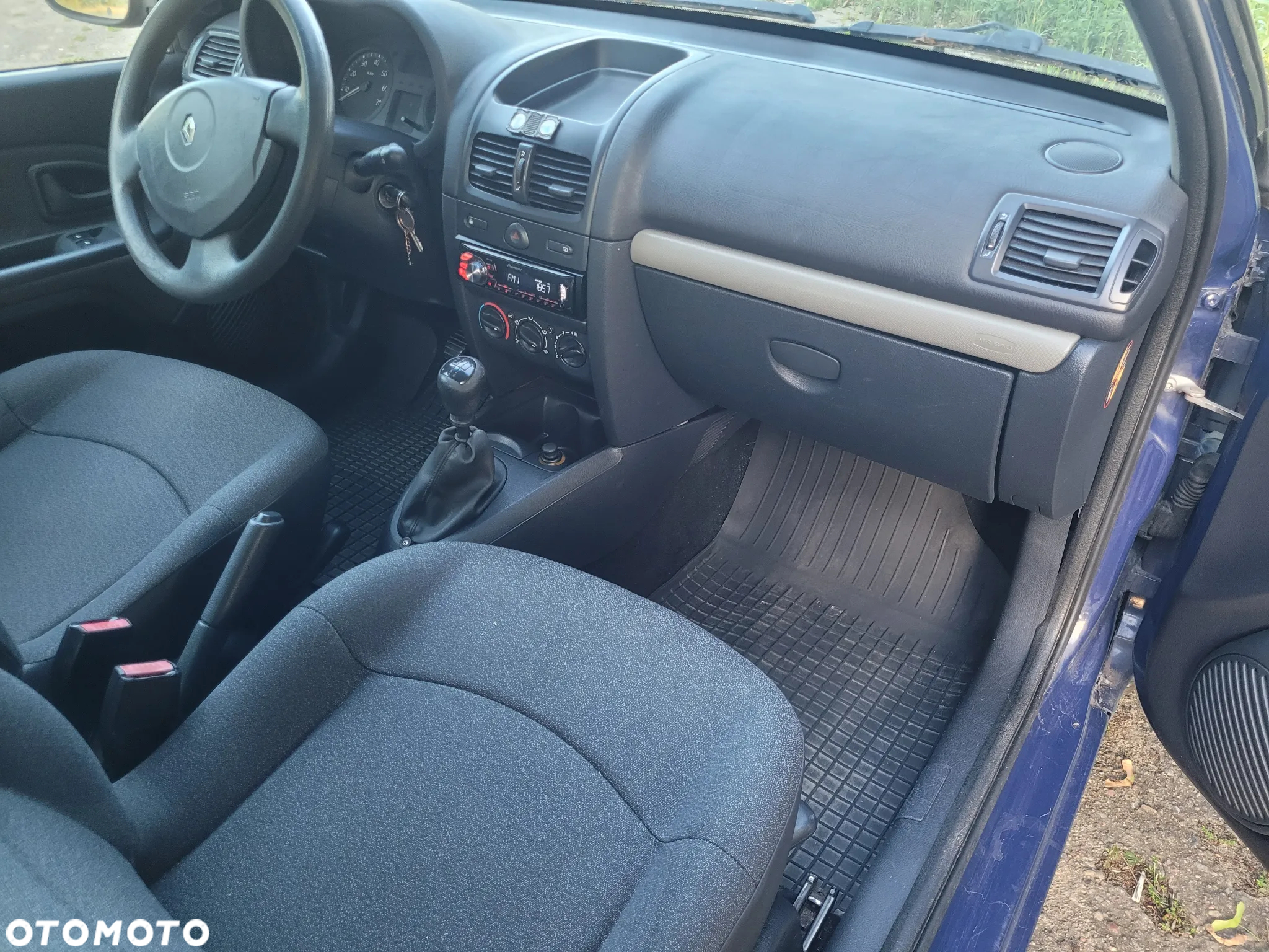 Renault Clio - 9