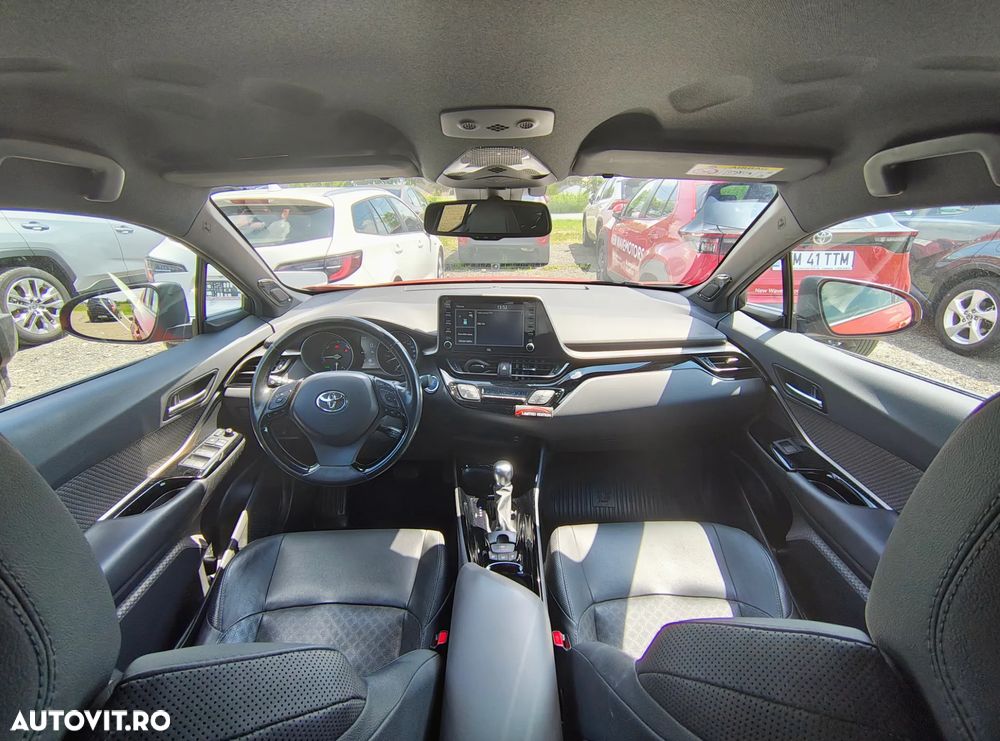 Toyota C-HR 2.0 HSD 184 CP 4x2 CVT Classy Bi-Tone - 8