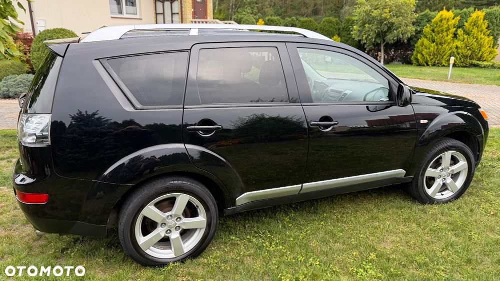 Mitsubishi Outlander 2.0 DI-D 4WD Intense - 4