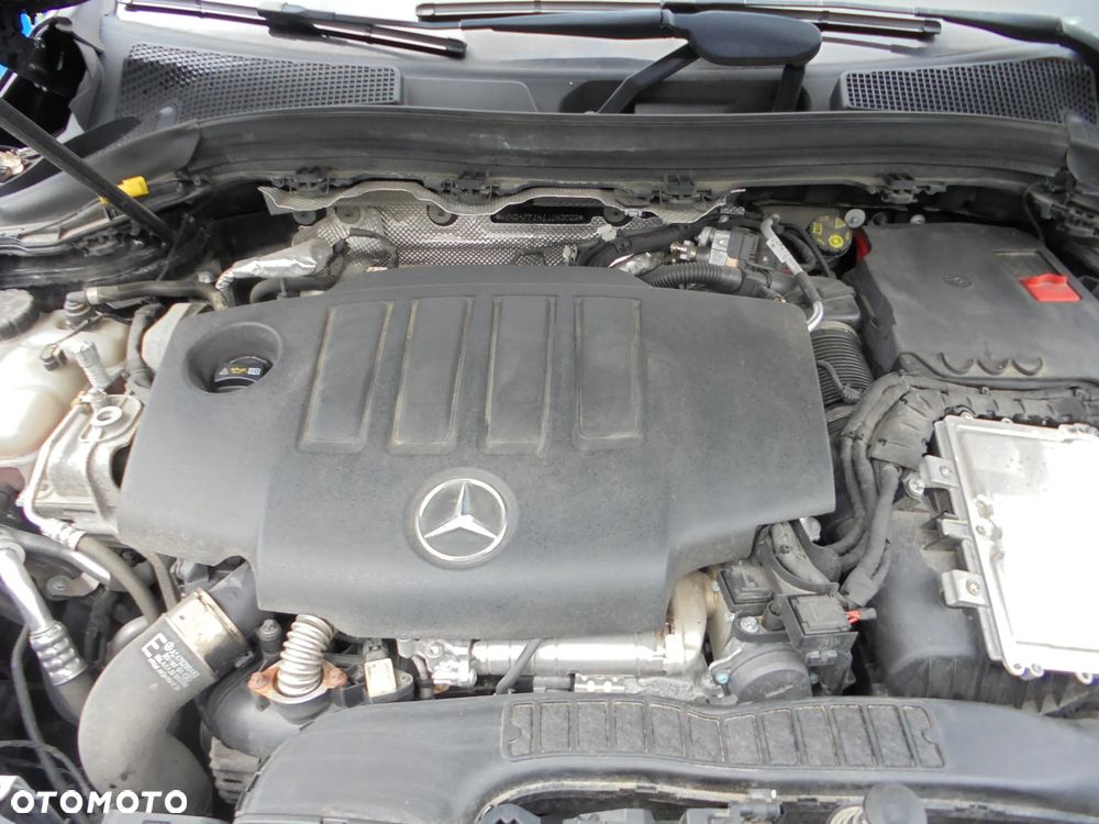 Mercedes-Benz GLA 220 d 8G-DCT AMG Line - 35
