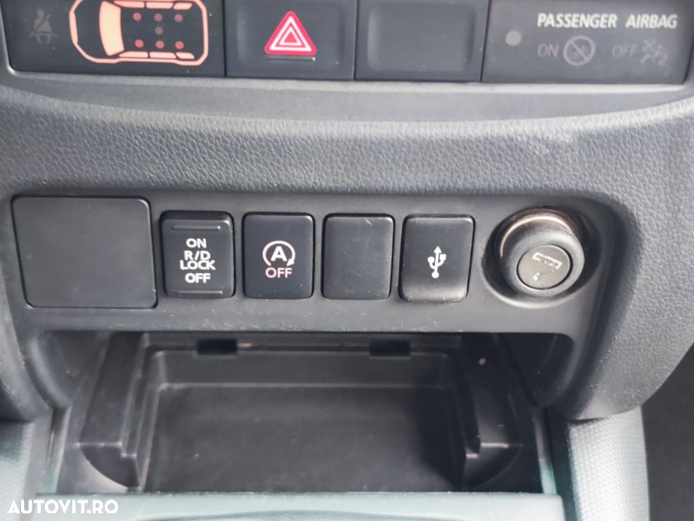 Mitsubishi L200 Double Cab 2.2 DI-D M/T Instyle - 21